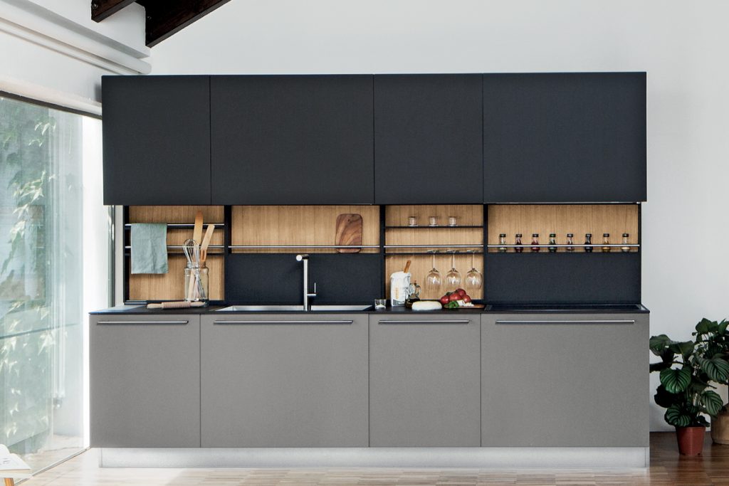 Cucina Lineare di Design con ante e piano in Fenix | CasaStore Salerno Cucina Lineare di Design con ante e piano in Fenix | CasaStore Salerno