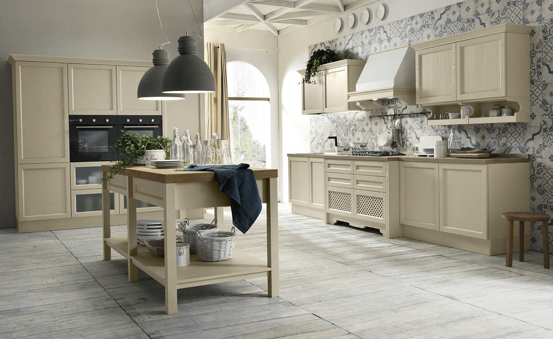 Cucina Shabby Chic nell\'elegante finitura champagne | Casastore Salerno Cucina Shabby Chic nell\'elegante finitura champagne | Casastore Salerno