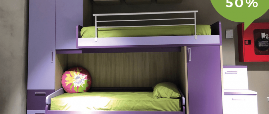 Cameretta a soppalco con tre letti ed armadio. Offerta con Sconto del 50% per rinnovo esposizione. Camerette per bambini e ragazzi CasaStore Salerno.