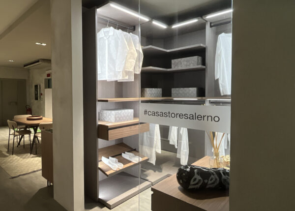 Cabina Armadio Doxa Tomasella con sconto del 60% per rinnovo esposizione Arredamenti CasaStore Salerno