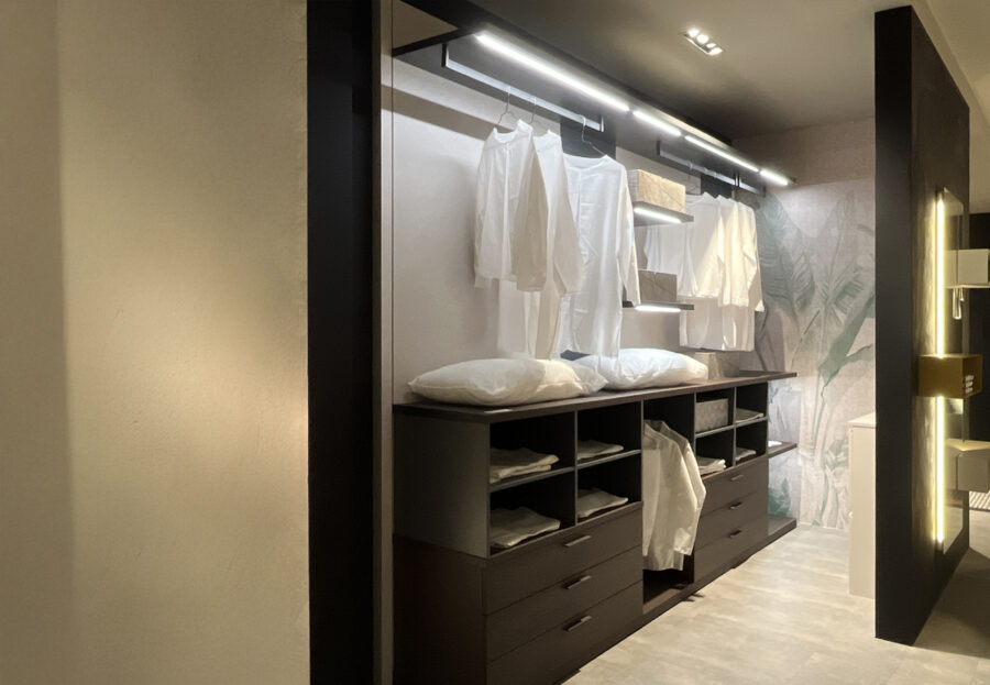 Cabina Armadio Pratico Tomasella con sconto del 60% per rinnovo esposizione Arredamenti CasaStore Salerno