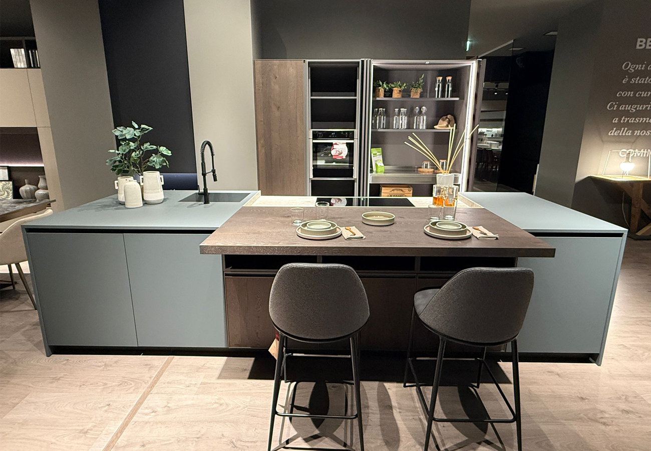 CasaStore-svendita-2025-schede-cucine Cucina-Kronos-Arredo3-Salerno-Casastore-arredamenti Sconto 50% per rinnovo esposizione.