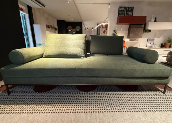 Divano-SoundFly-Samoa-Salerno-Casastore-arredamenti-SCONTO RINNOVO ESPOSIZIONE